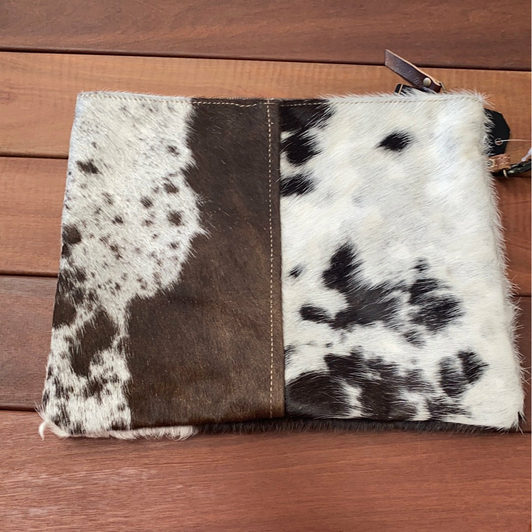 EVERYDAY COWHIDE ZIP CLUTCH BAG